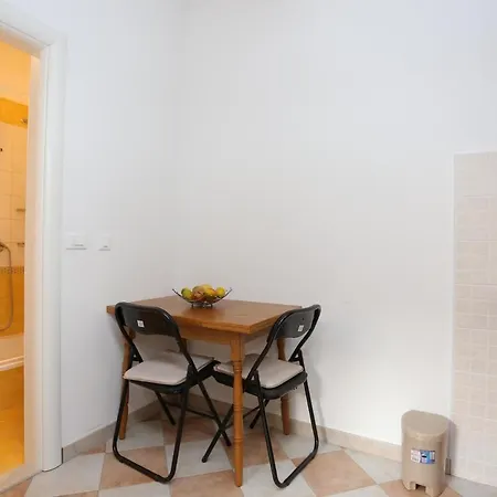 Appartement Studio Arbanija 16343a Trogir