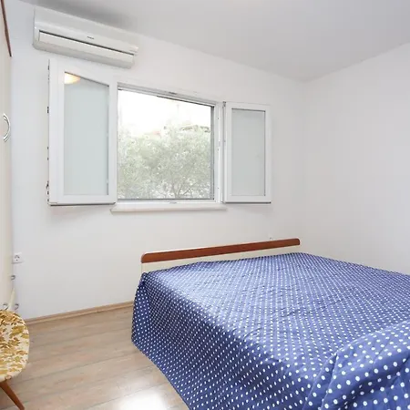 Appartement Studio Arbanija 16343a Trogir